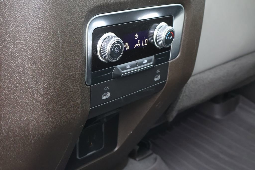 Used 2021 GMC Yukon SLT image 48