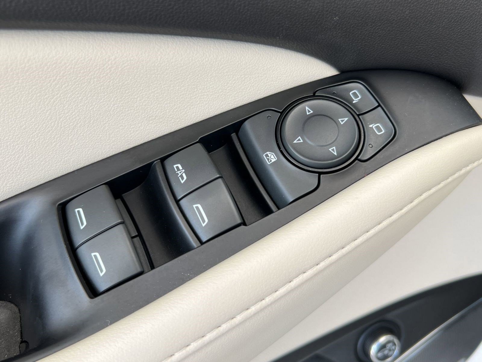 Certified 2023 Buick Enclave Essence w/ Experience Buick Package image 22