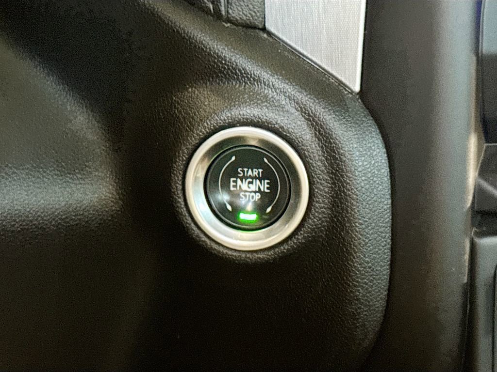 Used 2020 GMC Sierra 1500 SLT w/ SLT Convenience Package image 16