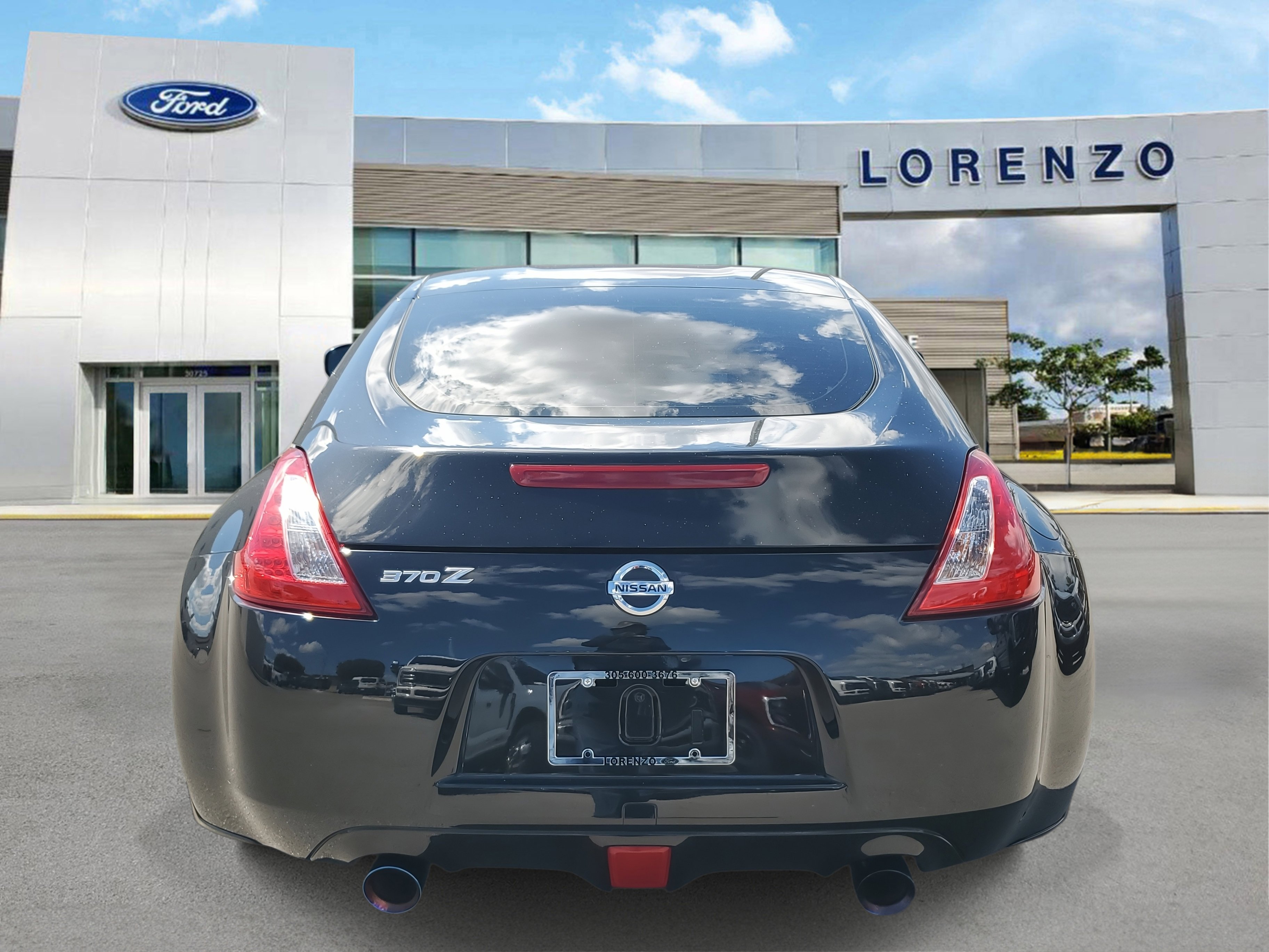 Used 2016 Nissan 370Z Coupe image 6