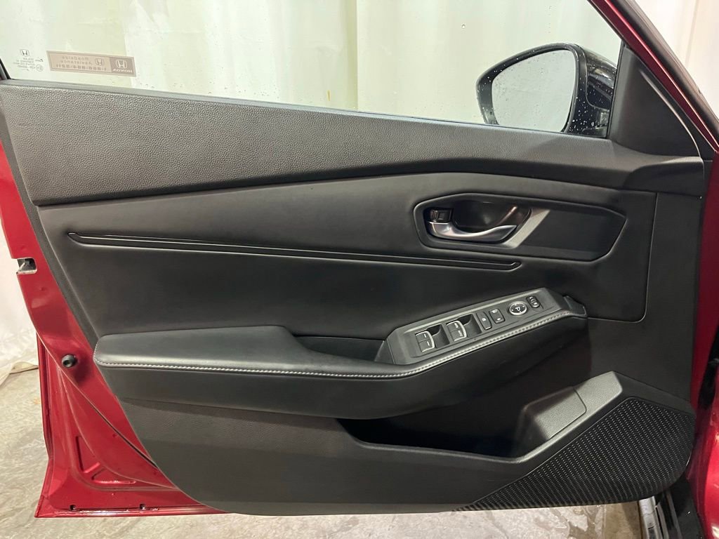 Used 2023 Honda Accord Sport image 9