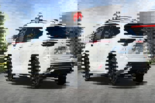 Certified 2025 Toyota Highlander XSE image 8