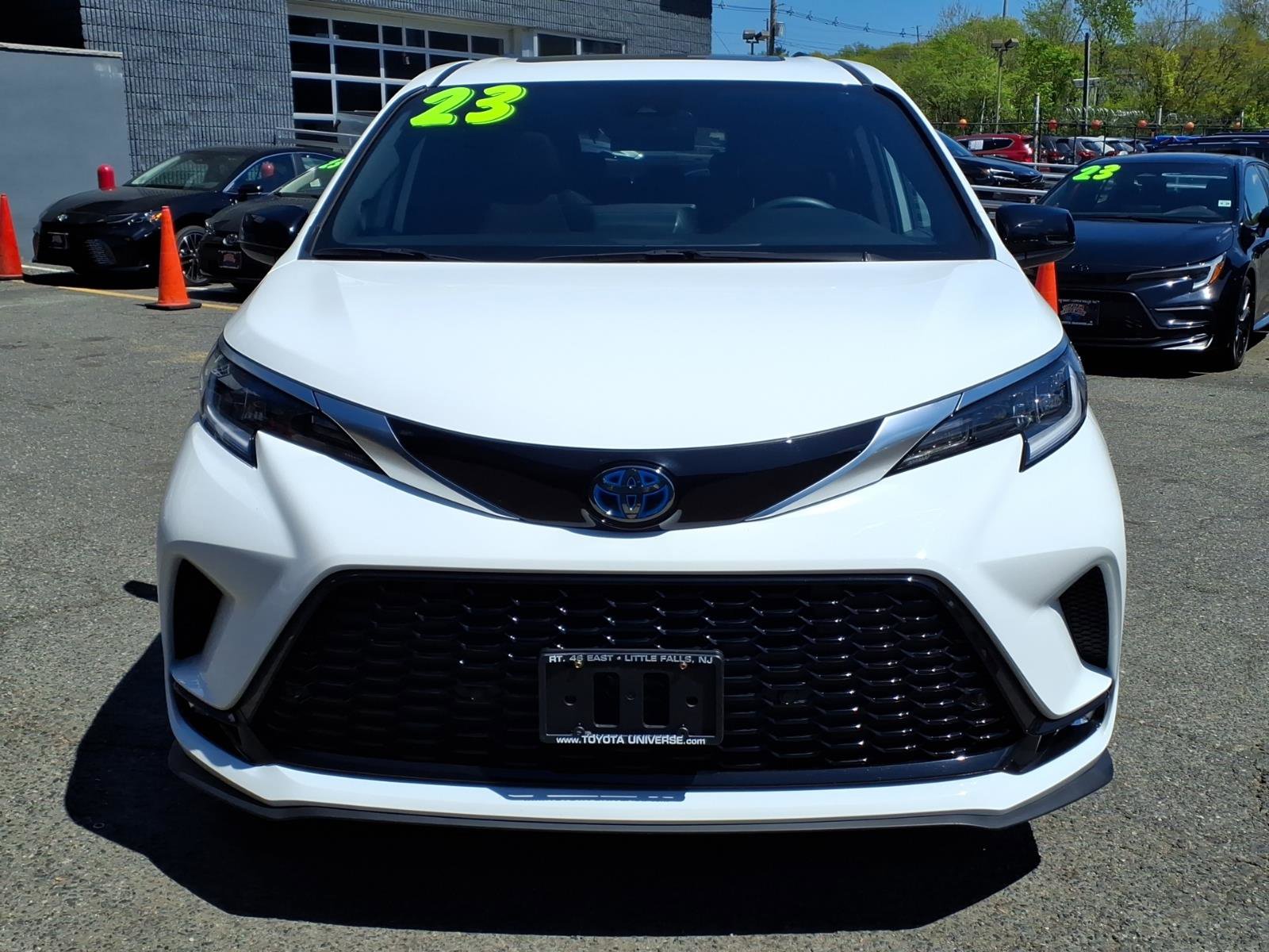 Certified 2023 Toyota Sienna XSE w/ XSE Plus Package AWD/4WD image 2