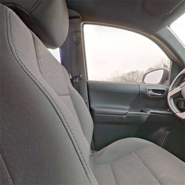 Used 2016 Toyota Tacoma TRD Off-Road image 27