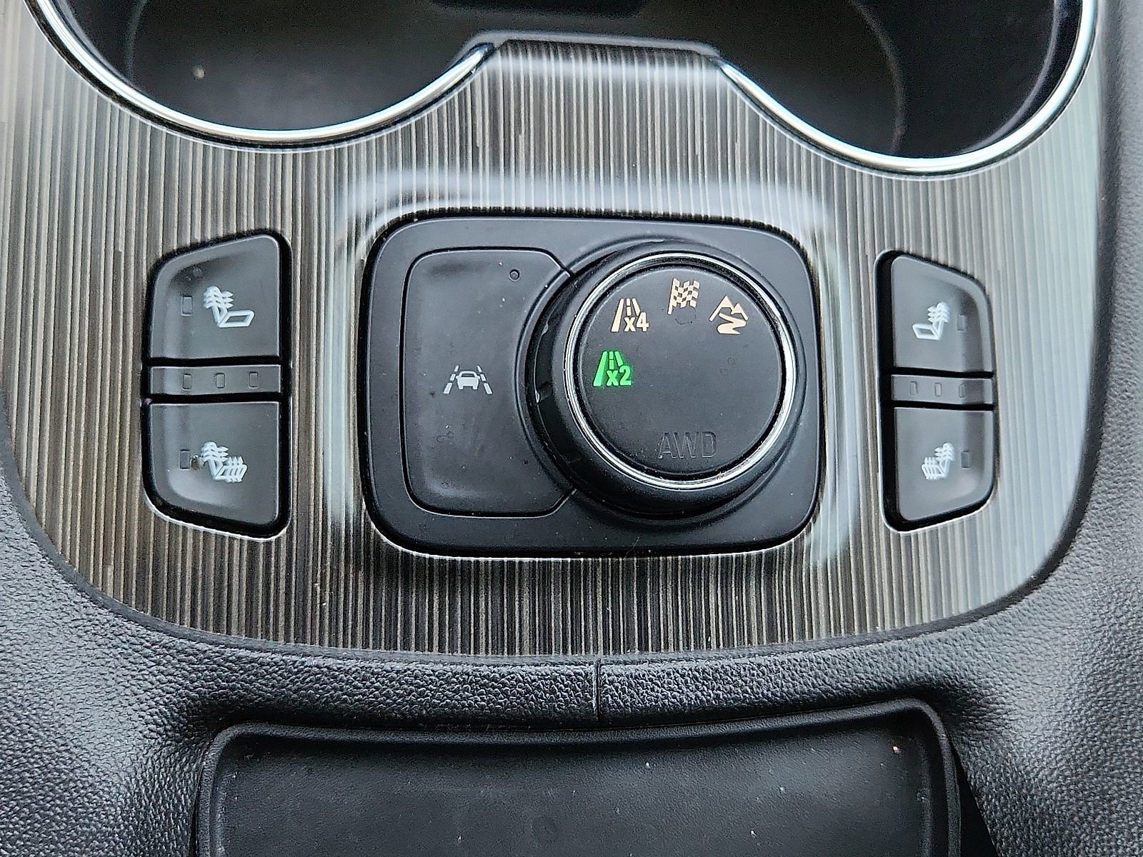 Used 2023 GMC Acadia SLT image 21