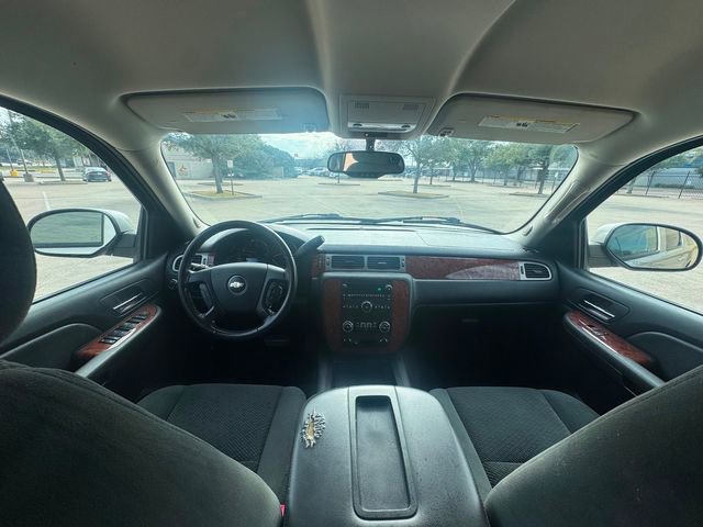 Used 2008 Chevrolet Suburban LT image 14