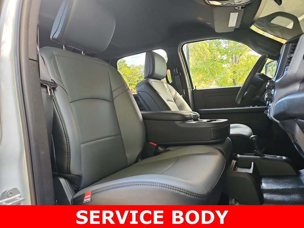 Used 2024 RAM 2500 Tradesman w/ Chrome Appearance Group image 10