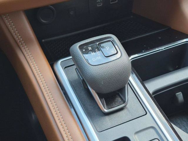 Certified 2025 Nissan Pathfinder Platinum FWD image 25