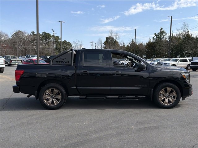 Used 2024 Nissan Titan SV w/ SV Bronze Edition Package image 13