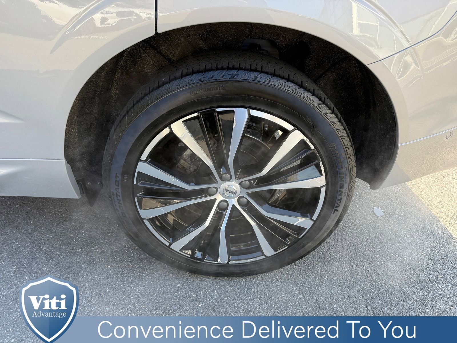 Certified 2023 Volvo XC60 B5 Plus w/ Climate Package AWD/4WD image 13