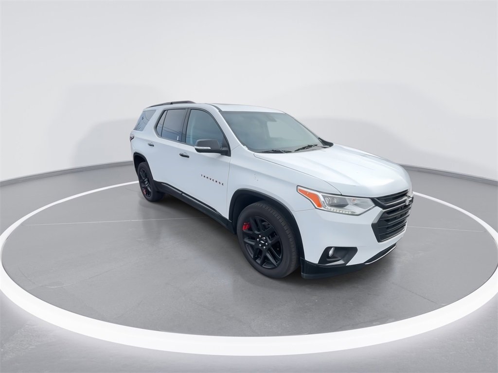 Used 2021 Chevrolet Traverse Premier image 2