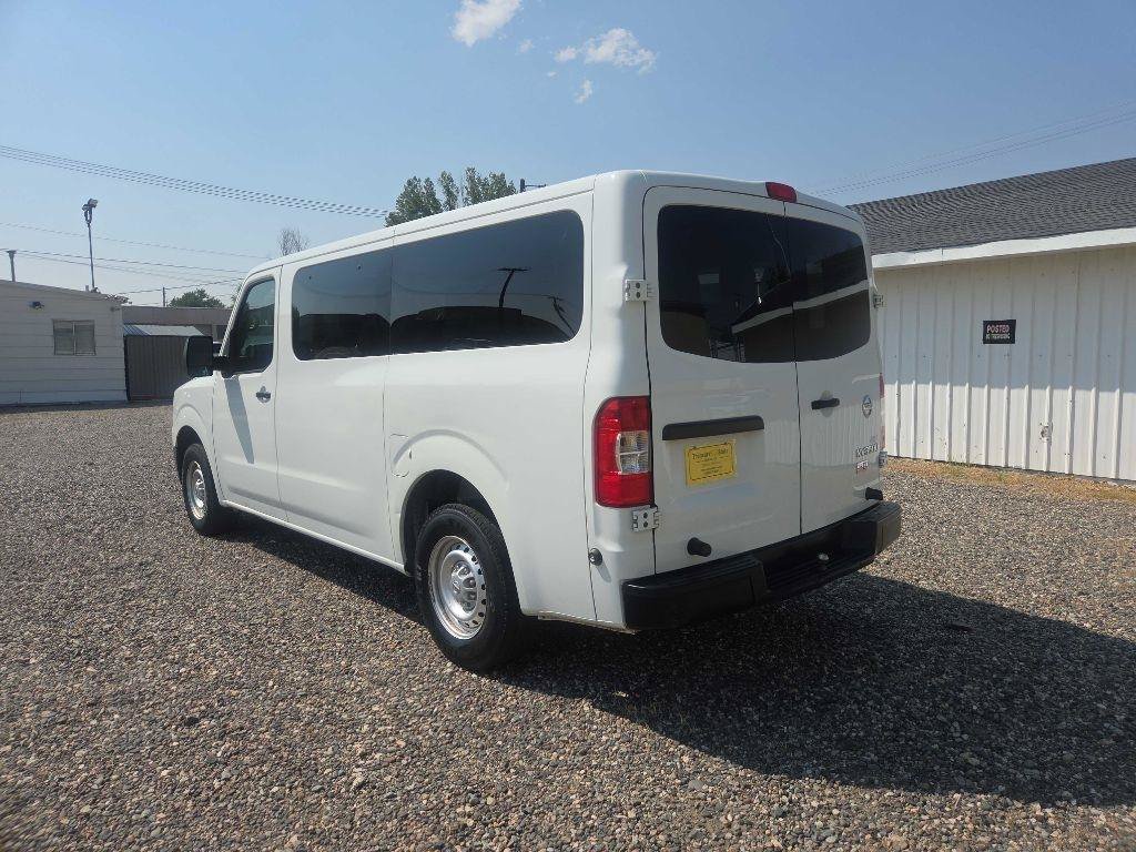 Used 2016 Nissan NV 3500 S RWD image 3
