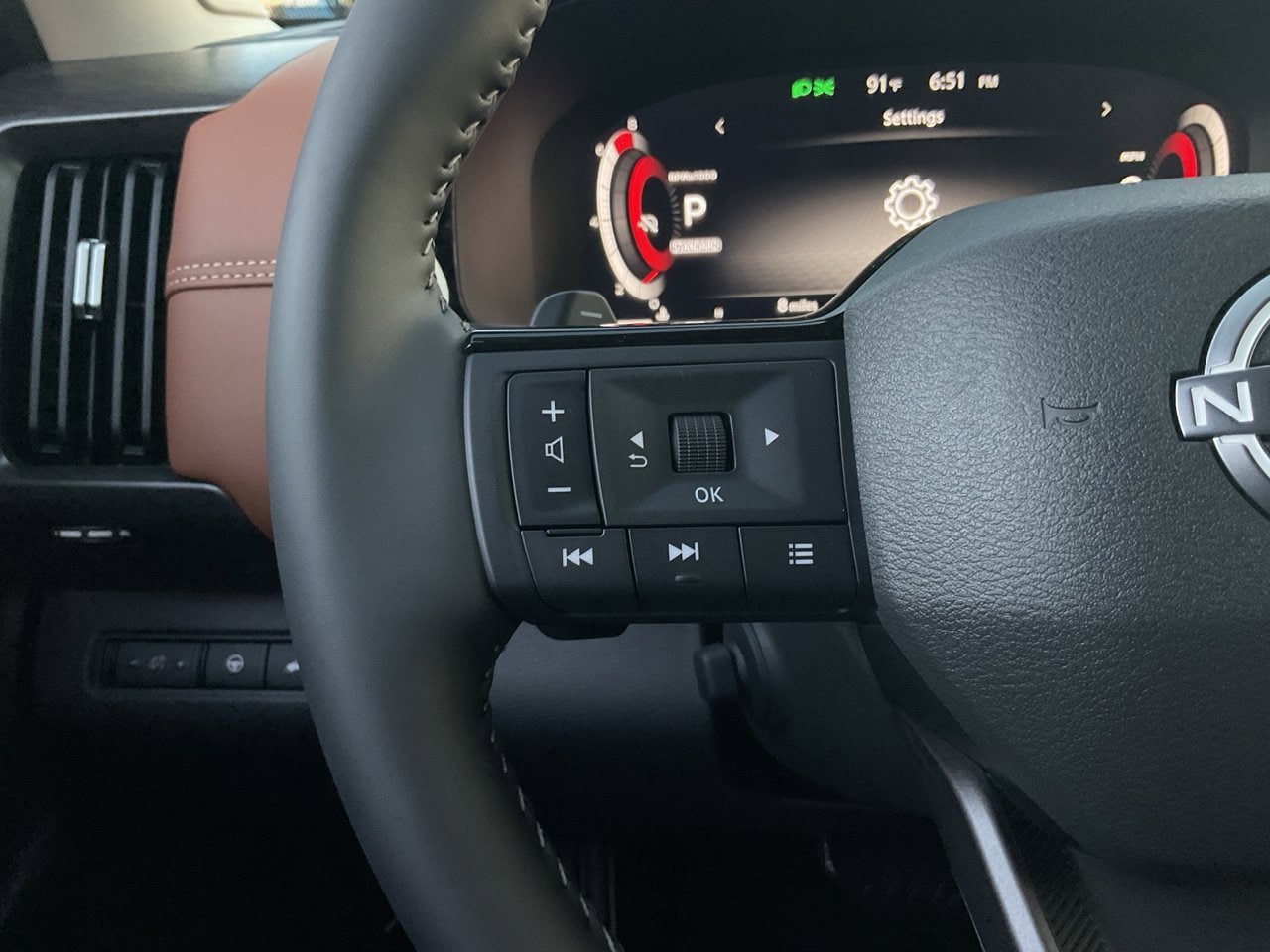 New 2026 Nissan Pathfinder Platinum FWD image 41
