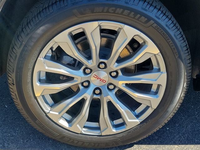 Used 2023 GMC Yukon Denali w/ Denali Reserve Package AWD/4WD image 5