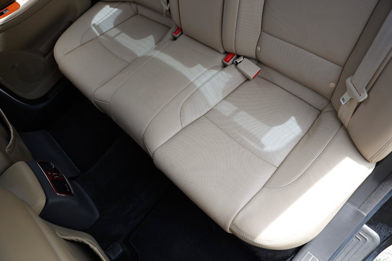 Used 2013 Hyundai Genesis 3.8 w/ Premium Pkg RWD image 10