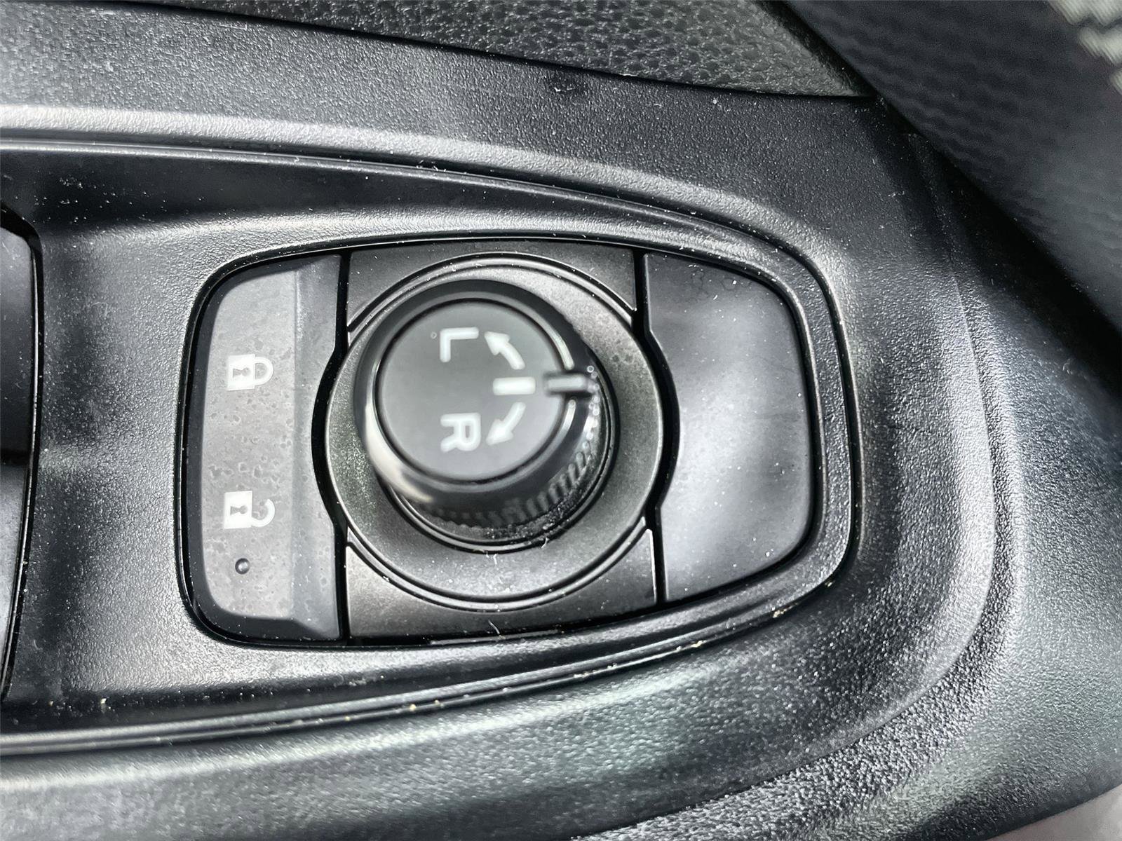 Used 2024 Subaru Crosstrek 2.0i Premium image 16