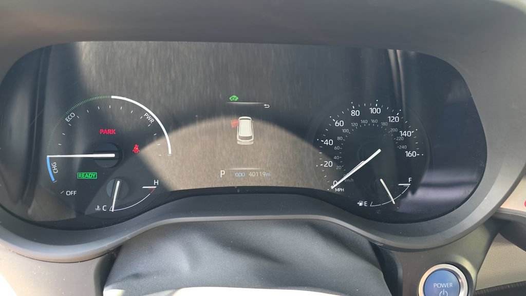 Used 2023 Toyota Sienna XLE image 30