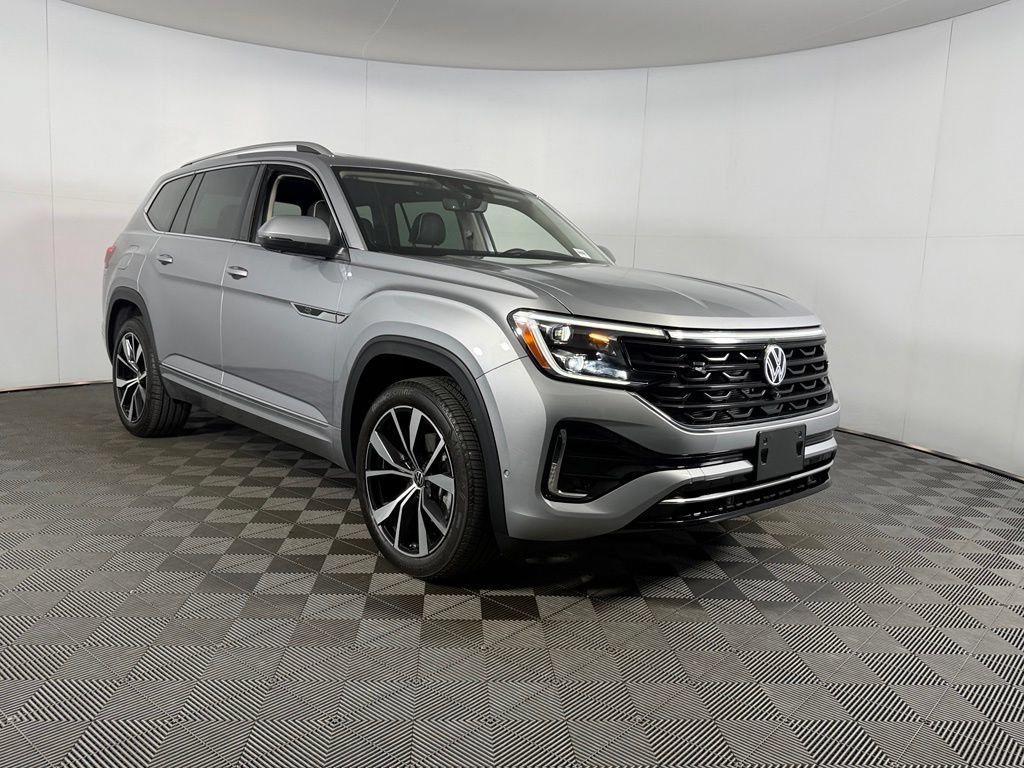 Used 2025 Volkswagen Atlas SEL Premium R-Line AWD/4WD image 3