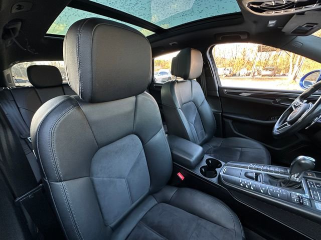 Used 2017 Porsche Macan image 40