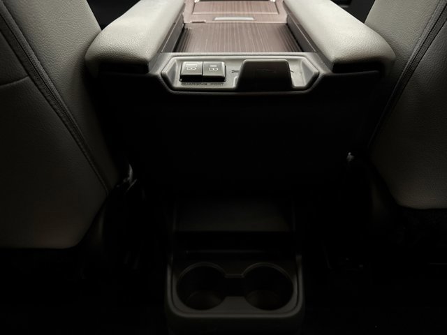 Used 2023 Toyota Sienna XLE image 19