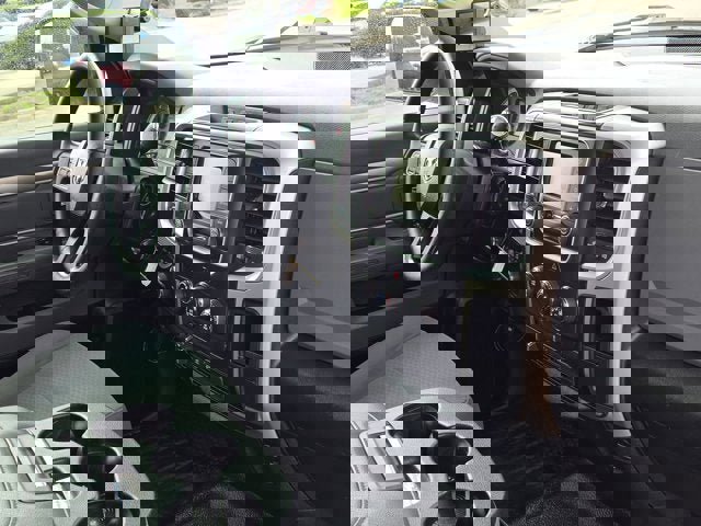 Used 2017 RAM 2500 SLT AWD/4WD image 8