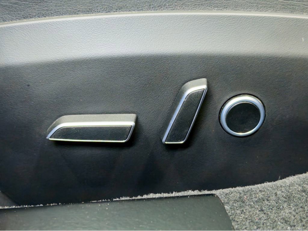 Used 2021 Tesla Model S Plaid image 6