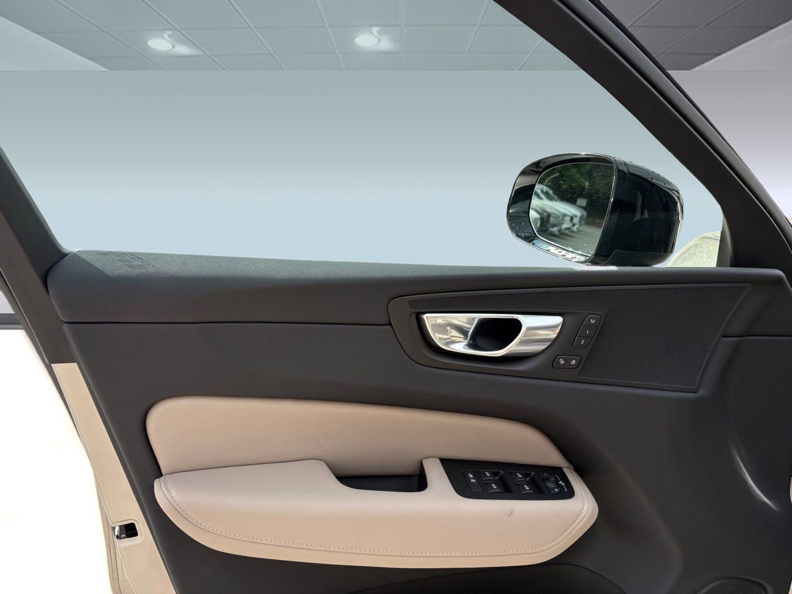 New 2026 Volvo XC60 B5 Plus w/ Climate Package image 21