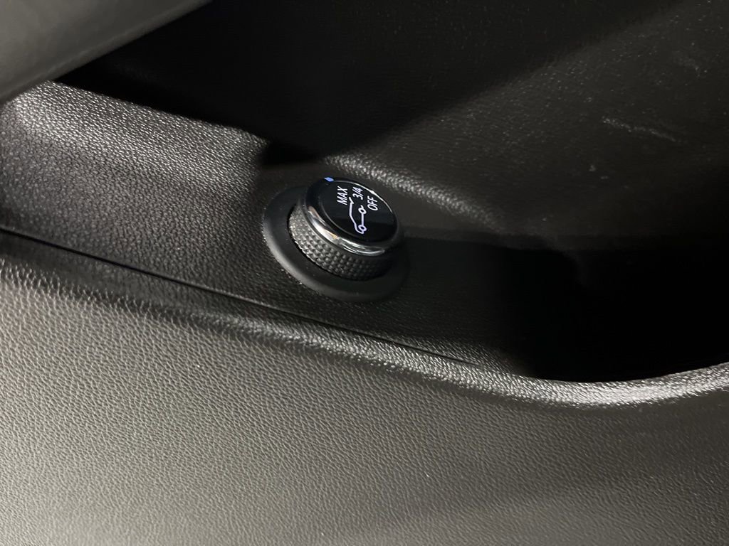 Used 2022 Cadillac XT5 Premium Luxury w/ Technology Package image 16