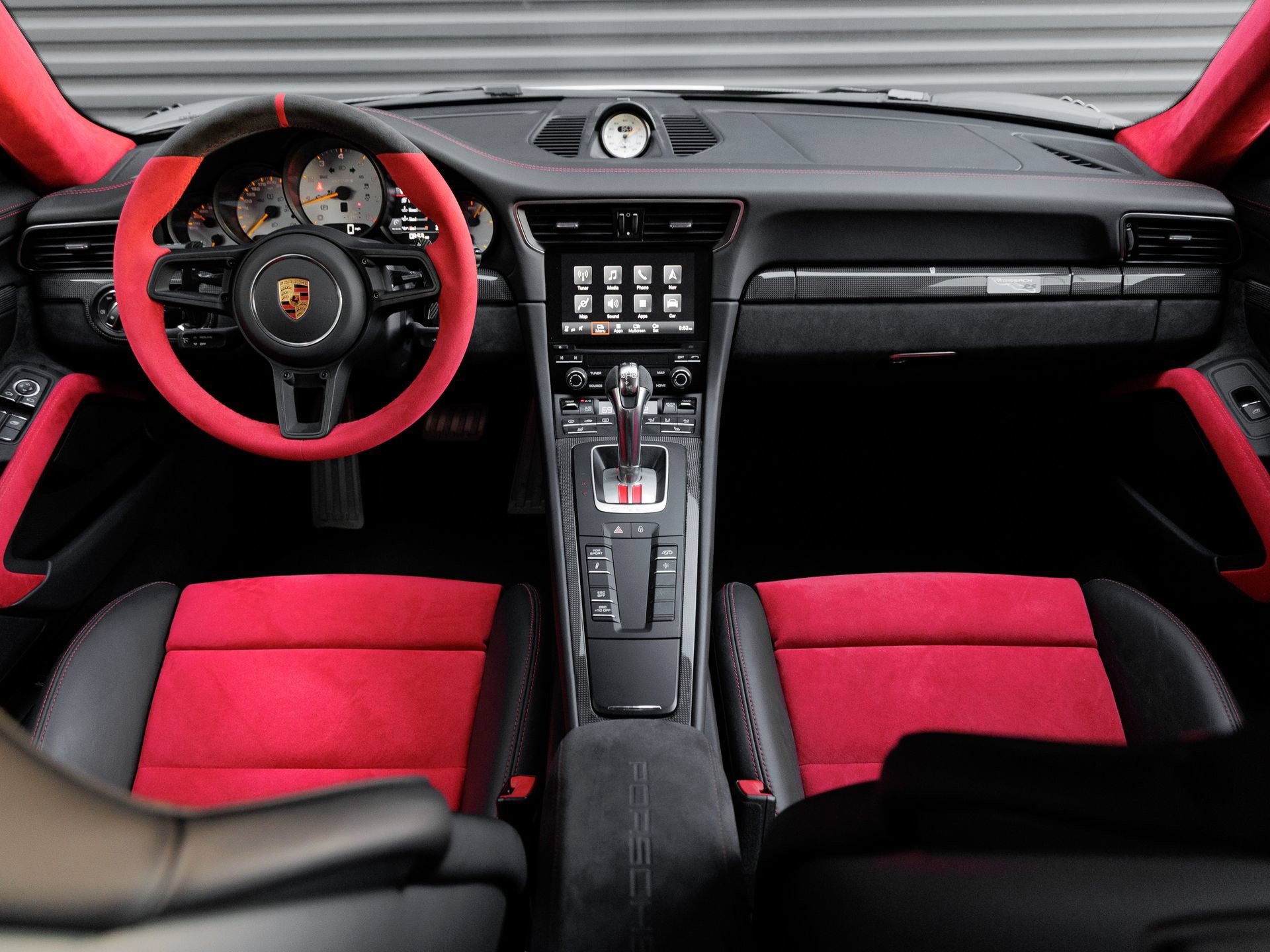 Certified 2018 Porsche 911 GT2 RS RWD image 20