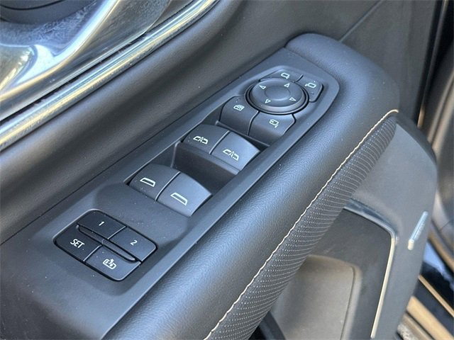 Used 2023 GMC Yukon XL AT4 w/ AT4 Premium Package image 23