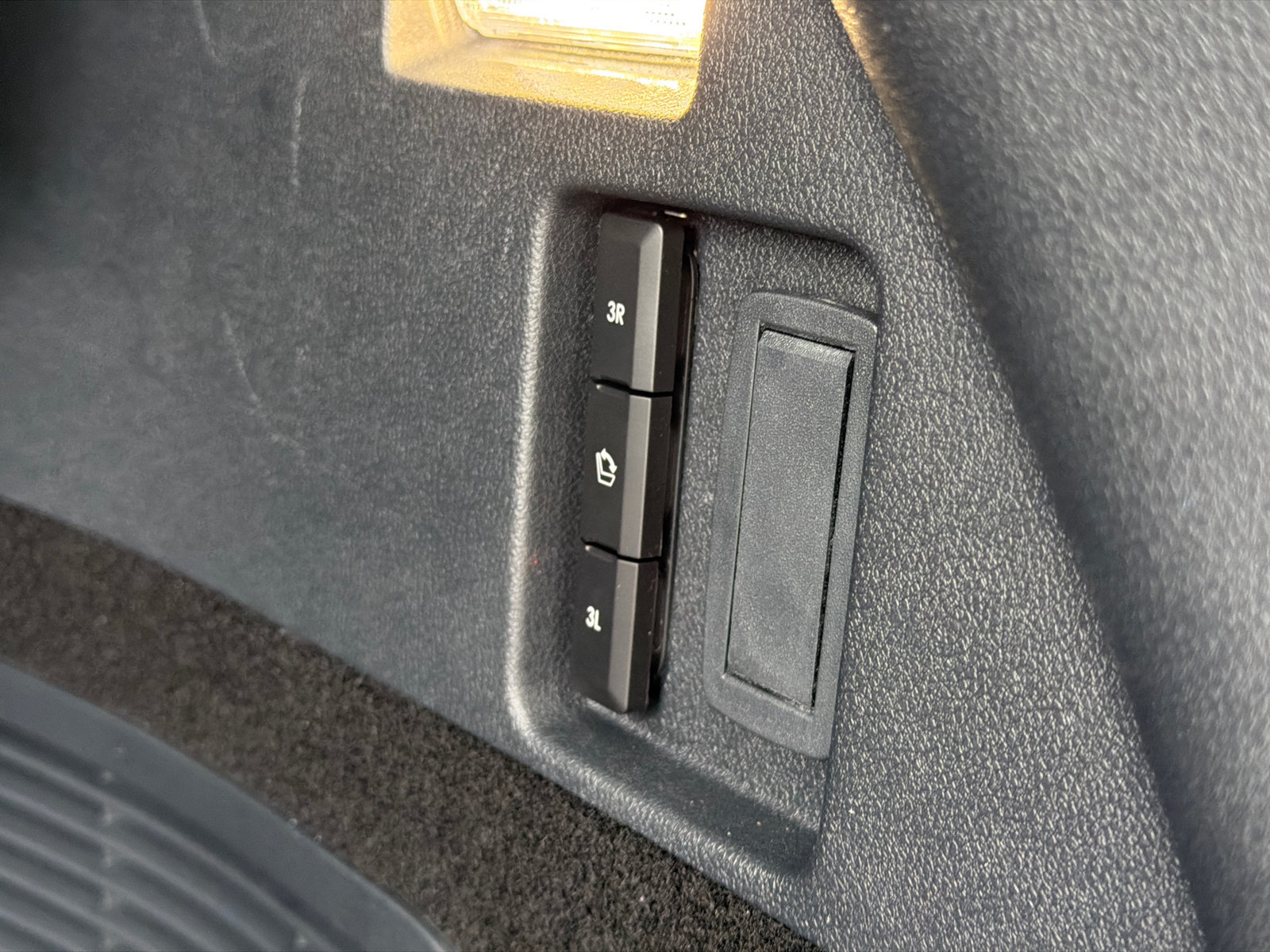 New 2027 Lincoln Aviator Black Label w/ Black Label Special Edition AWD/4WD image 9