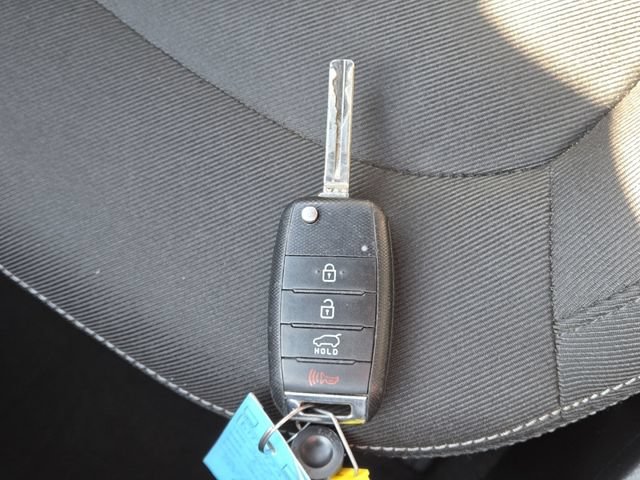 Used 2017 Kia Soul + FWD image 31