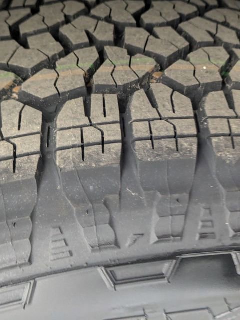 Used 2024 Chevrolet Silverado 1500 RST w/ Z71 Off-Road Package image 8