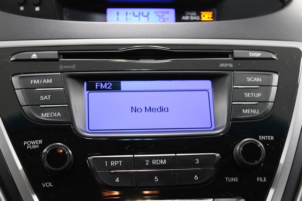 Used 2013 Hyundai Elantra GLS image 23