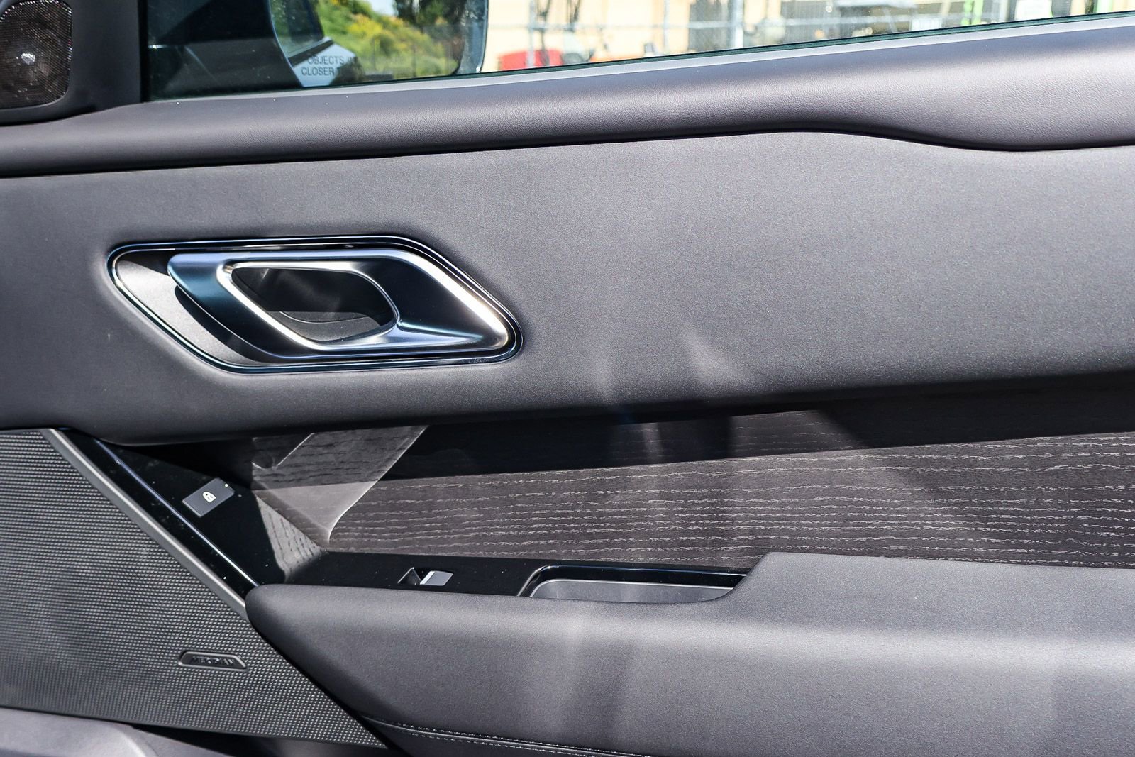 New 2026 Land Rover Range Rover Velar Dynamic SE image 26