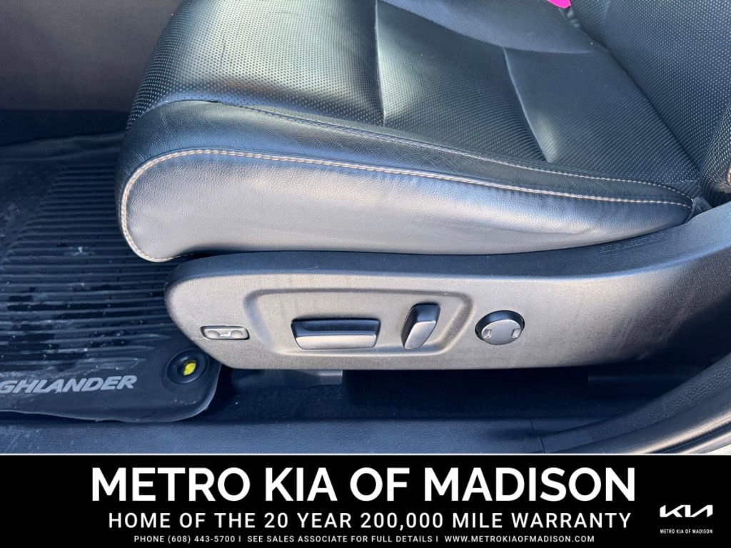 Used 2019 Toyota Highlander Limited Platinum image 11