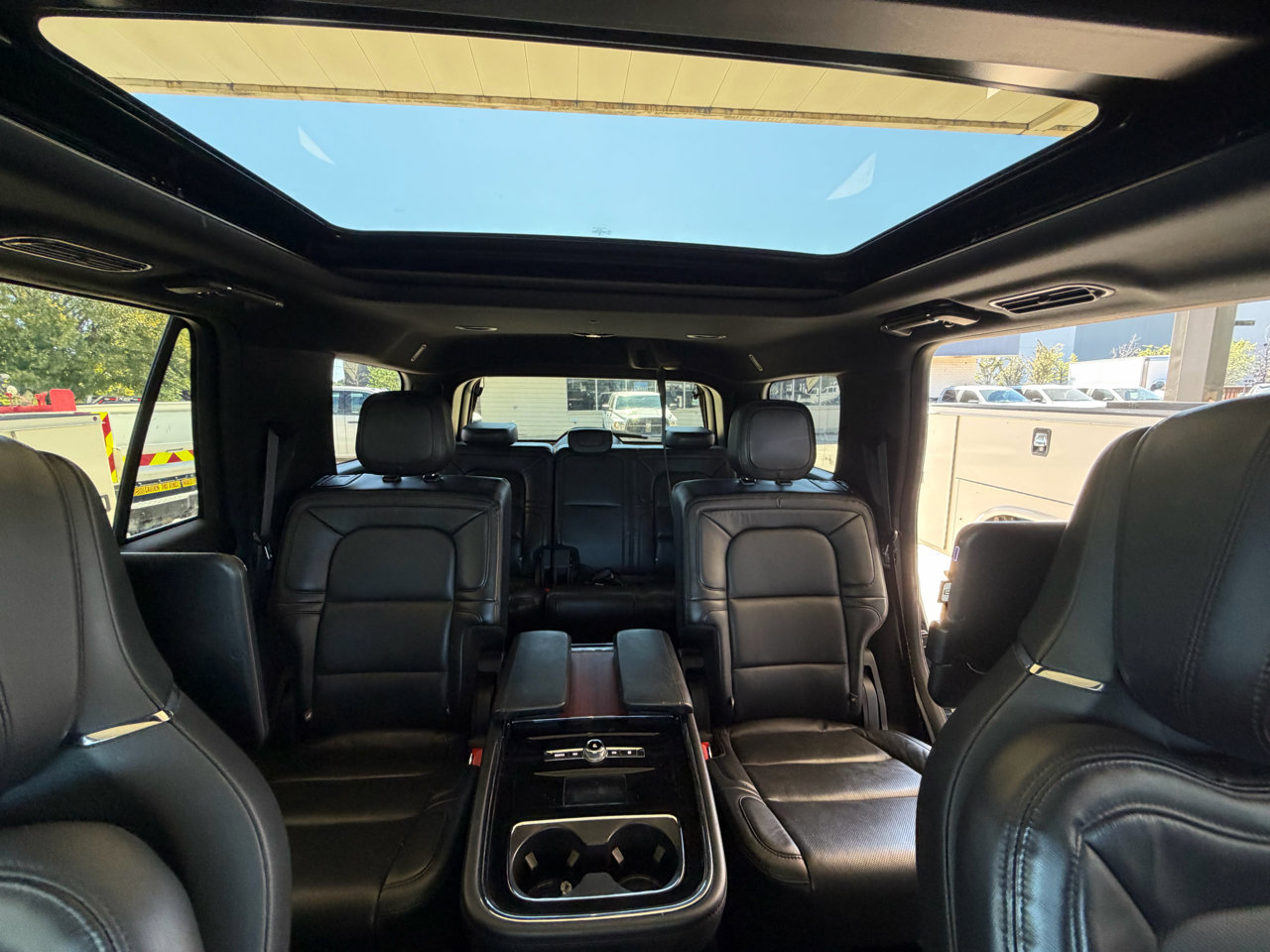 Used 2020 Lincoln Navigator Reserve w/ Luxury Package image 31