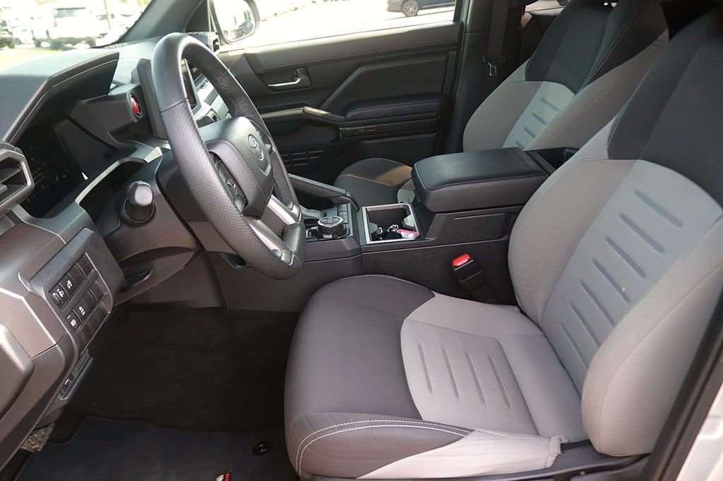 Used 2025 Toyota Tacoma TRD Off-Road AWD/4WD image 13