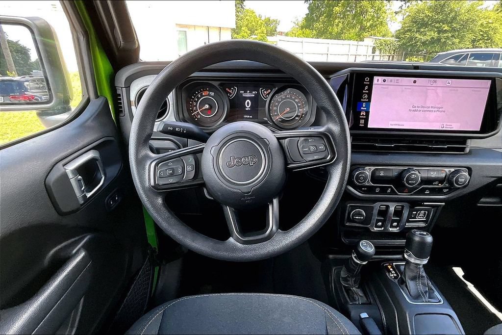 Used 2025 Jeep Wrangler Sport AWD/4WD image 8