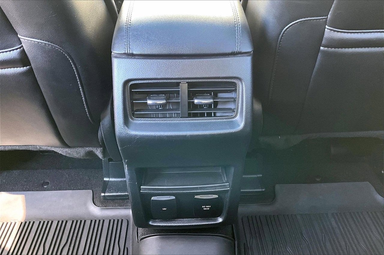 Used 2020 Ford Edge SEL w/ Convenience Package image 17