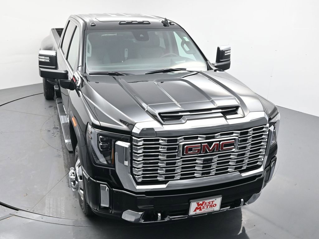 New 2026 GMC Sierra 3500 Denali w/ Denali Reserve Package image 4