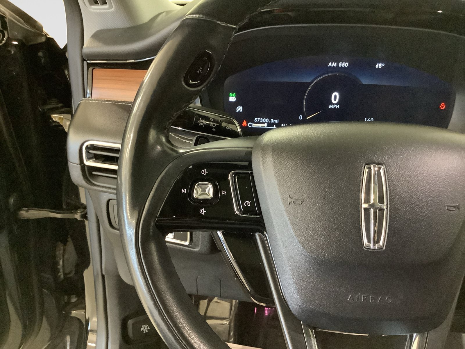 Used 2022 Lincoln Corsair Reserve w/ Elements Package FWD image 19