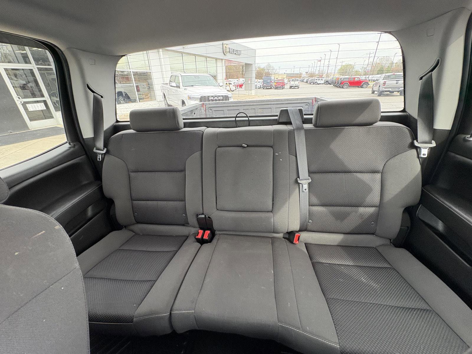 Used 2018 Chevrolet Silverado 1500 LT w/ All Star Edition AWD/4WD image 10