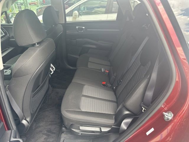 Used 2025 Kia Sorento LX FWD image 15