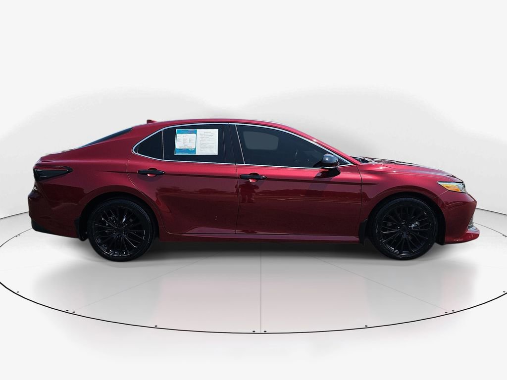 Used 2020 Toyota Camry XLE w/ Navigation Package FWD image 4