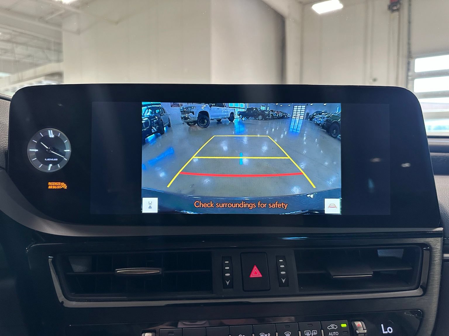 Used 2025 Lexus ES 350 w/ Premium Package FWD image 28