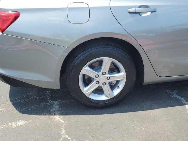 Used 2025 Chevrolet Malibu LS FWD image 5