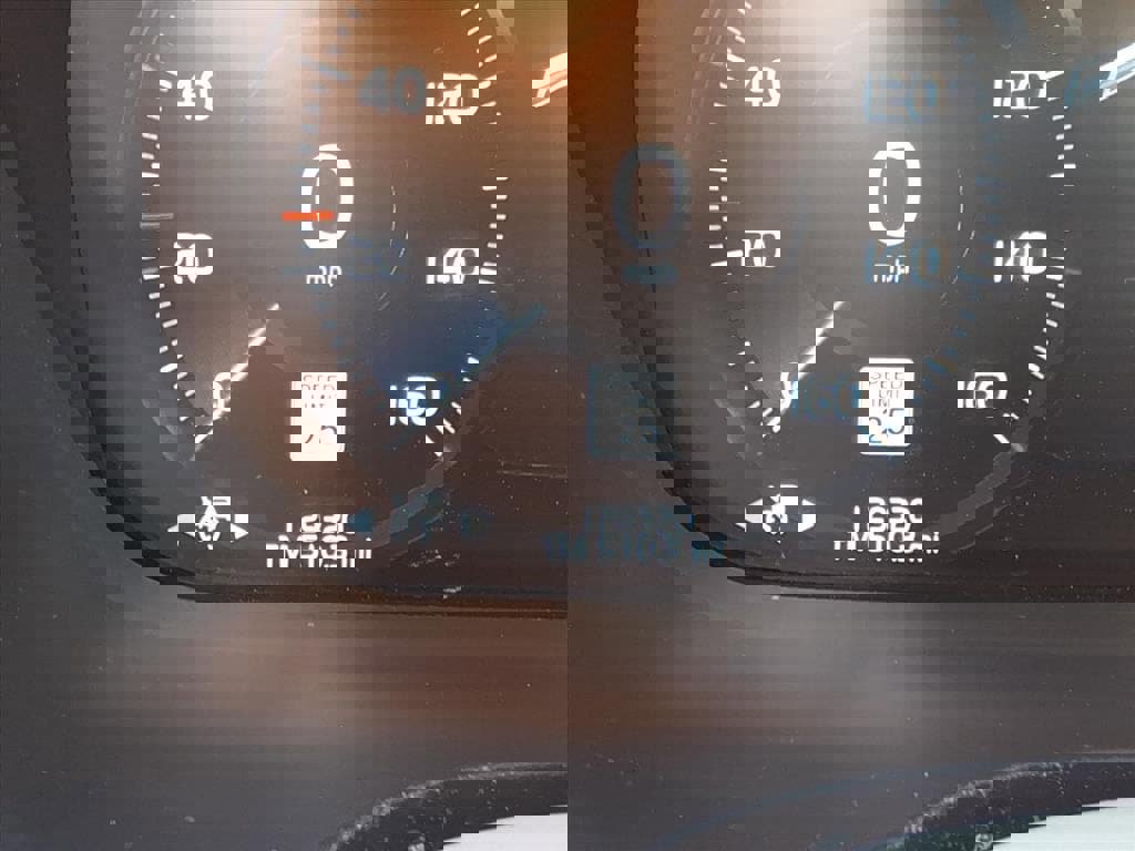 Used 2021 Volvo XC60 T5 Inscription w/ Advanced Package image 23