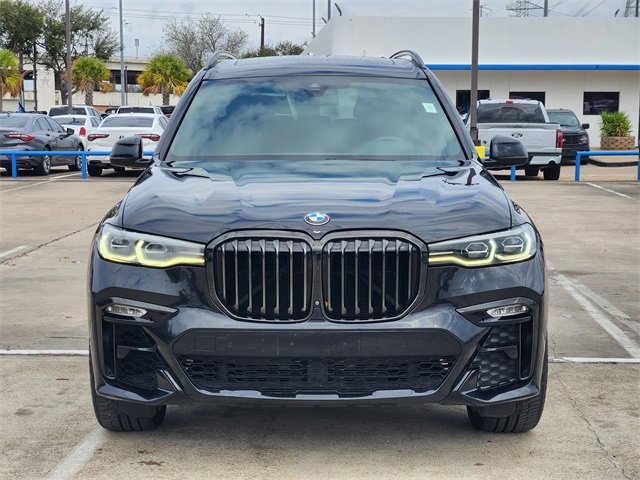 Used 2020 BMW X7 xDrive40i w/ M Sport Package video 2