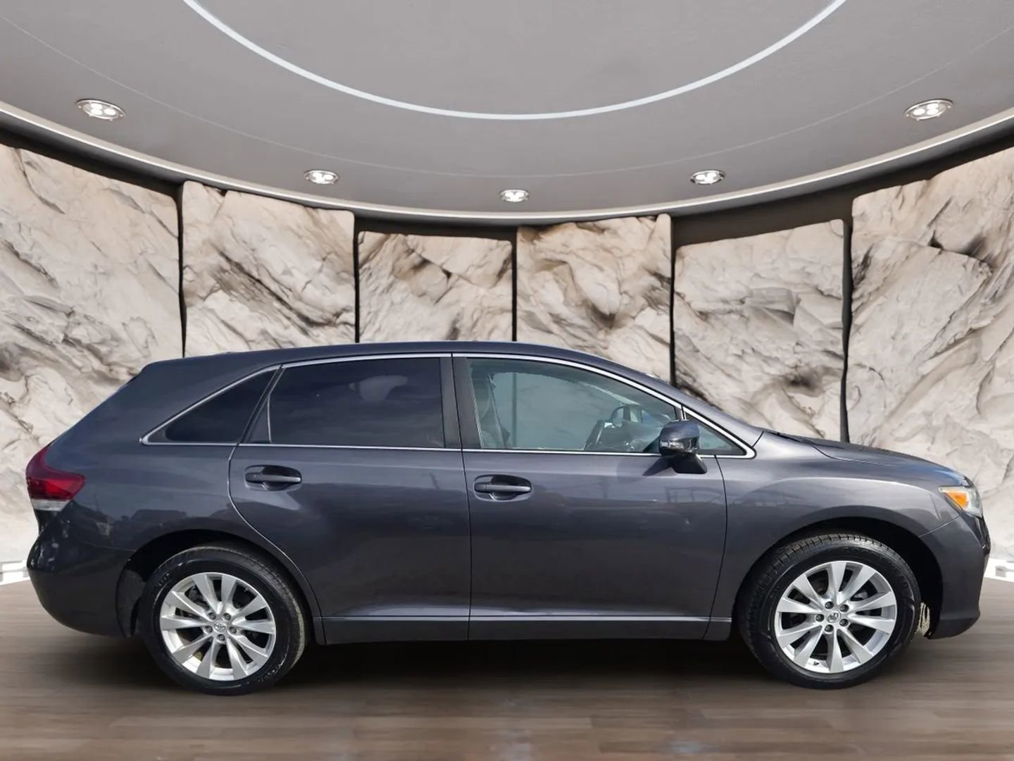 Used 2013 Toyota Venza LE image 4